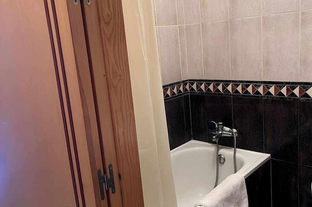 Holiday Home 'Semidiáfano Santa Teresa' with Balcony and Wi-Fi in Ávila, Ávila Region