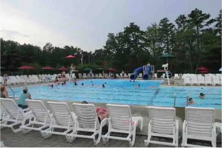 Ferienhaus für 6 Personen, mit Pool und Terrasse - 1