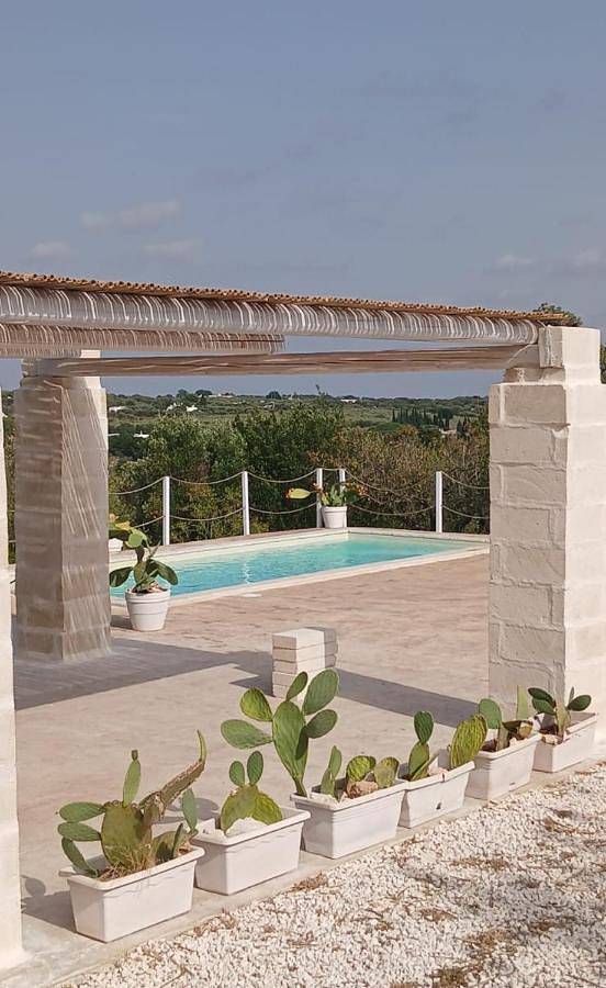 Villa für 4 Personen, mit Balkon und Terrasse sowie Garten und Pool in Certosa
