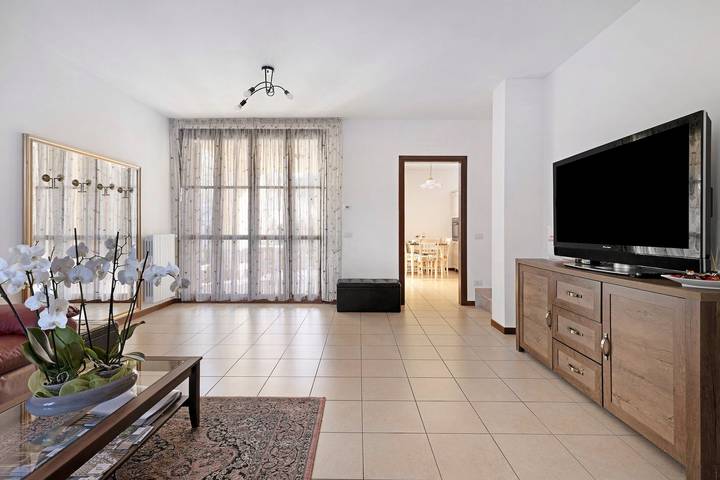 Bed and Breakfast „La Villa“ mit Balkon in Mantua, Mantua Provinz