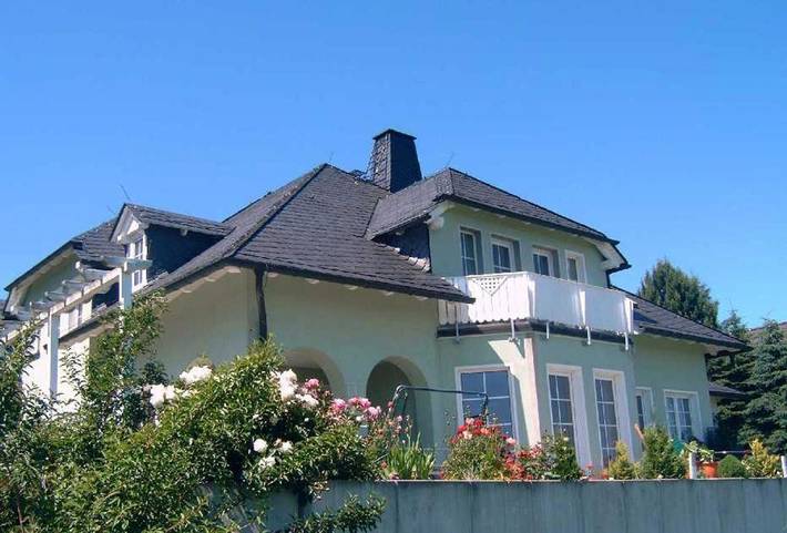 Ferienwohnung für 3 Personen, mit Terrasse und Garten sowie Sauna und Ausblick