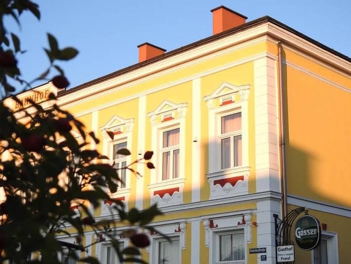 Hotel, mit Terrasse und Garten in Wilhelmsburg