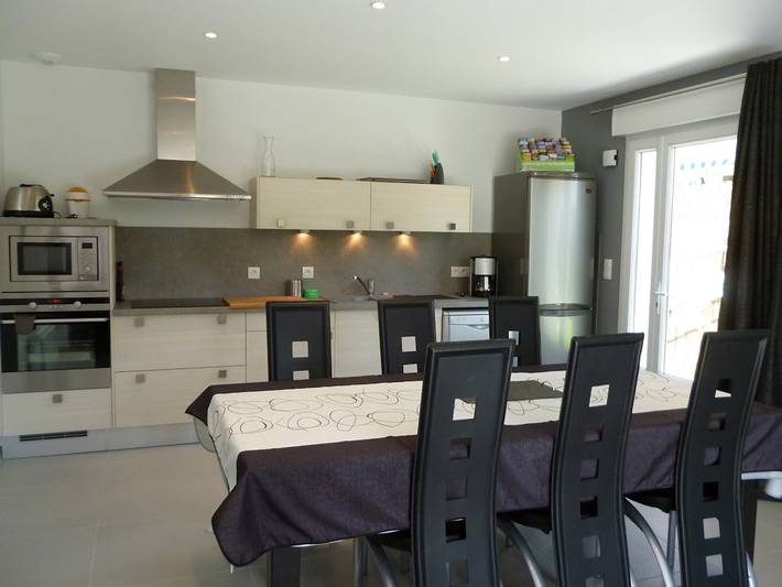 Gîte pour 6 personnes, avec jardin et terrasse à Port-en-Bessin-Huppain - 4