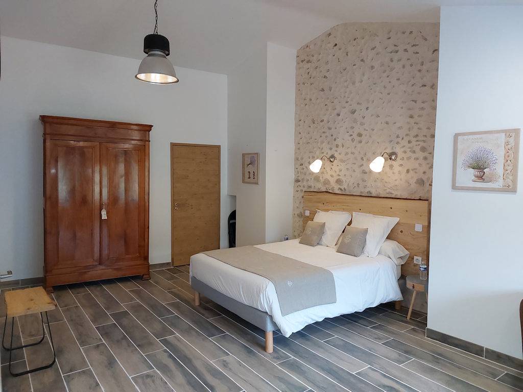 Le Clos des Amandiers - chambre d'hôtes - Chambre in Allemagne-en-Provence, Parc naturel régional du Verdon
