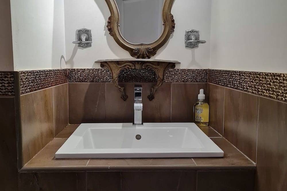 Comfortable double room with terrace view in charming house in Saint-Priest, Rhône