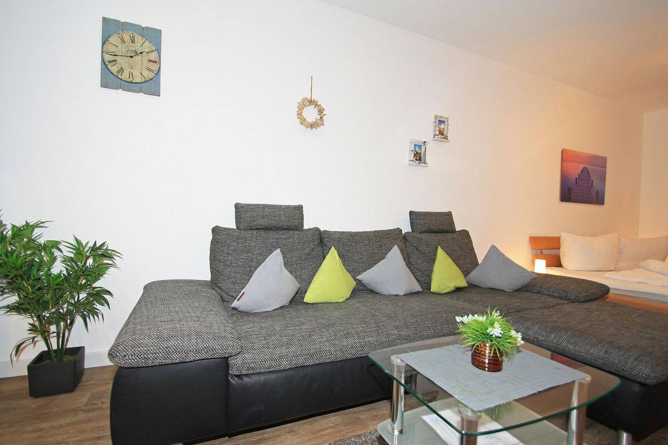 Ganze Wohnung, Sonnige, gepflegte Wohnung in der 1. Etage, mit Balkon und Blick auf den Binnensee. in Steinwarder, Heiligenhafen