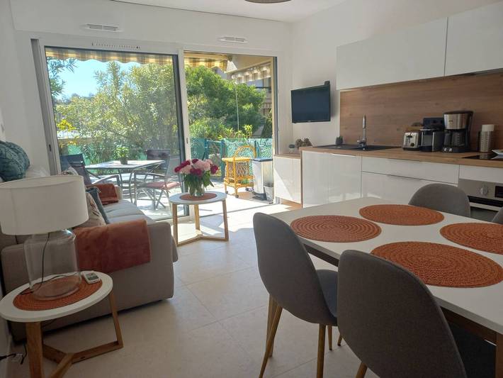 Ferienwohnung für 2 Personen, mit Terrasse und Pool in Bormes-les-Mimosas - 3
