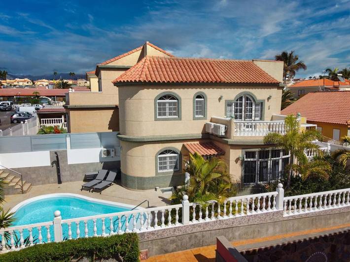 Villa voor 6 personen, with zwembad and uitzicht as well as tuin in Maspalomas