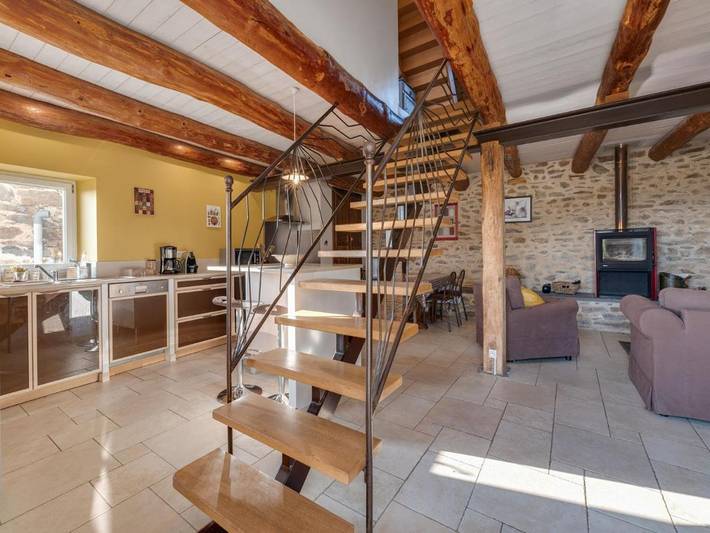 Location de vacances pour 6 personnes, avec jardin et terrasse, animaux acceptés à Saint-Beauzire - 4