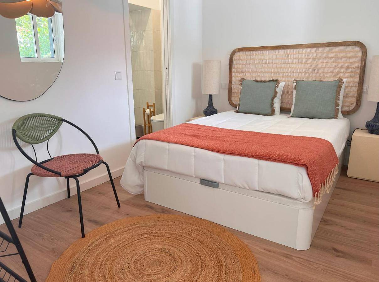 Central Beach Villa W/ Heated Pool, By Timecooler in Cascais e Estoril, Costa de Lisboa