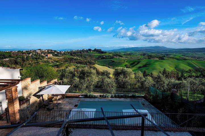 Ferienhaus für 14 Personen, mit Pool und Terrasse sowie Whirlpool