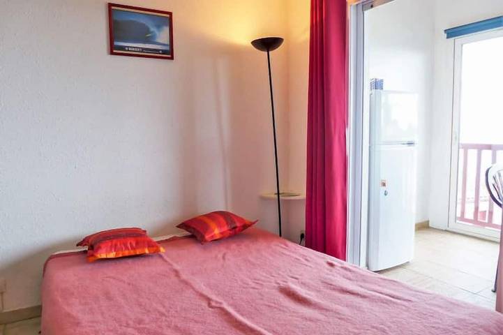 Gîte pour 4 personnes, avec piscine et jardin dans Plage de l'Uhabia - 2