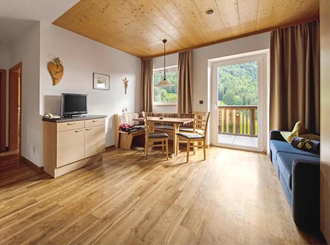 Appartamento intero, Accogliente appartamento per vacanze "Sonnleiten der kleinen Bären 8" con vista sulle montagne in Collepietra, Cornedo all'Isarco