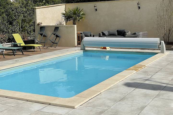 Location de vacances pour 10 personnes, avec jardin à Lavilletertre