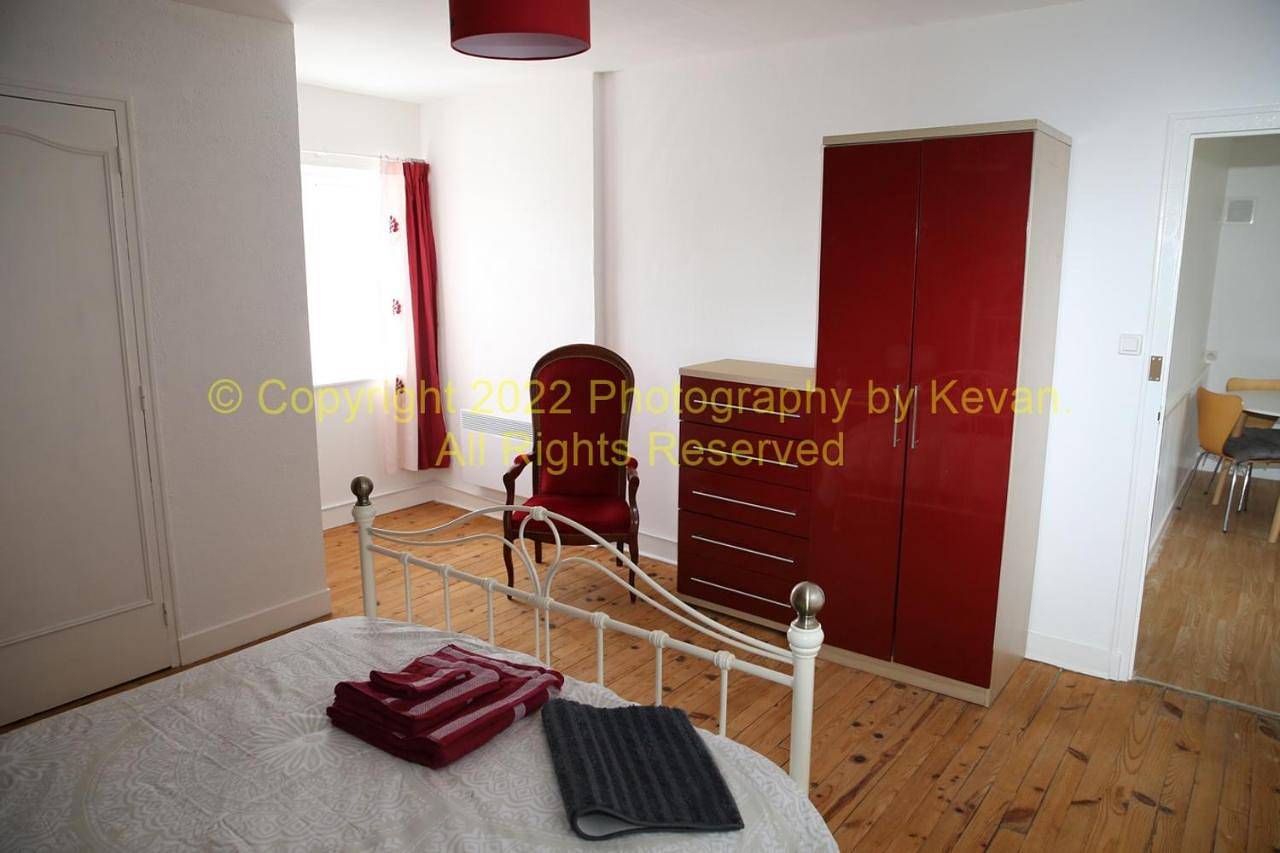 Appartement entier, Two-Bedroom Apartment in Pré-en-Pail, Parc naturel régional Normandie-Maine