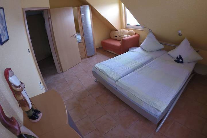 Ferienhaus für 6 Personen, mit Balkon und Garten in Binz - 2