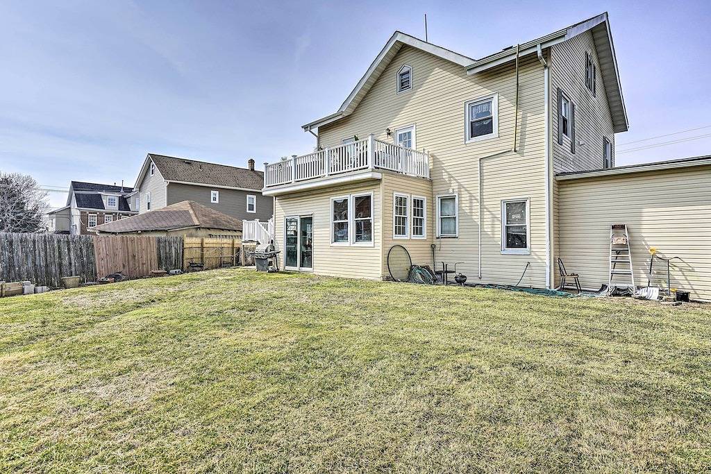 Ganze Wohnung, Long Branch Apartment: 1 Mi to Beach, Pier Village in Long Branch, Monmouth County