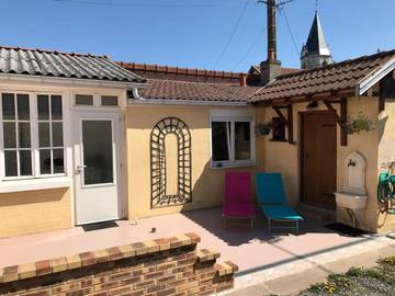 Gîte pour 11 personnes, avec terrasse, animaux acceptés à Fagnières