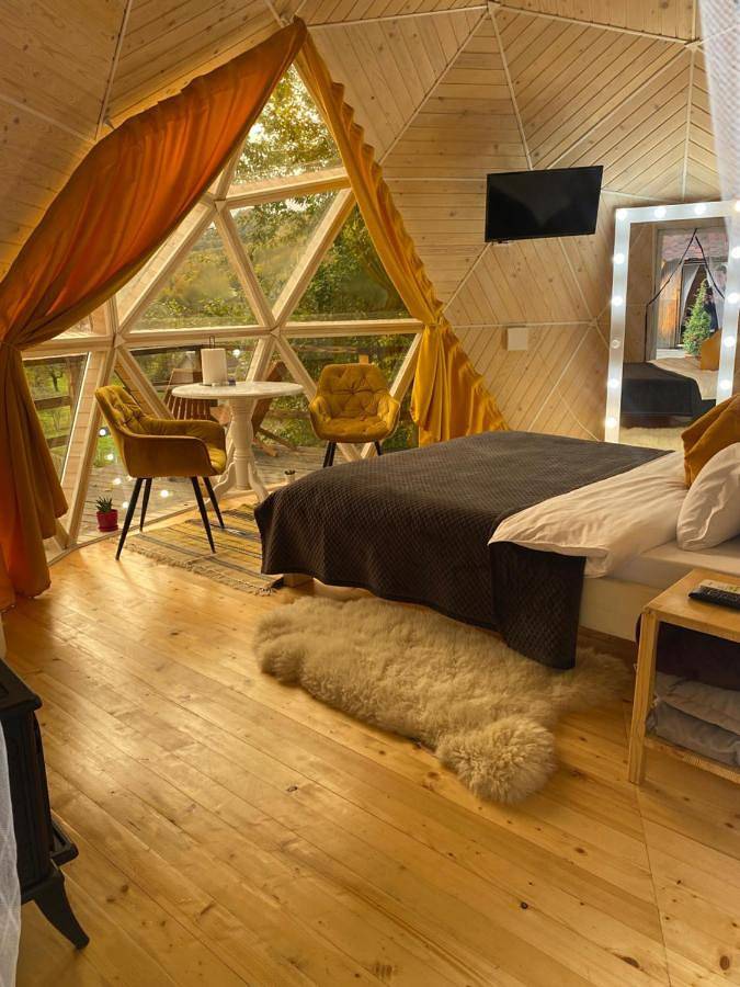 Camping für 3 Personen, mit Terrasse und Garten in der Ukraine