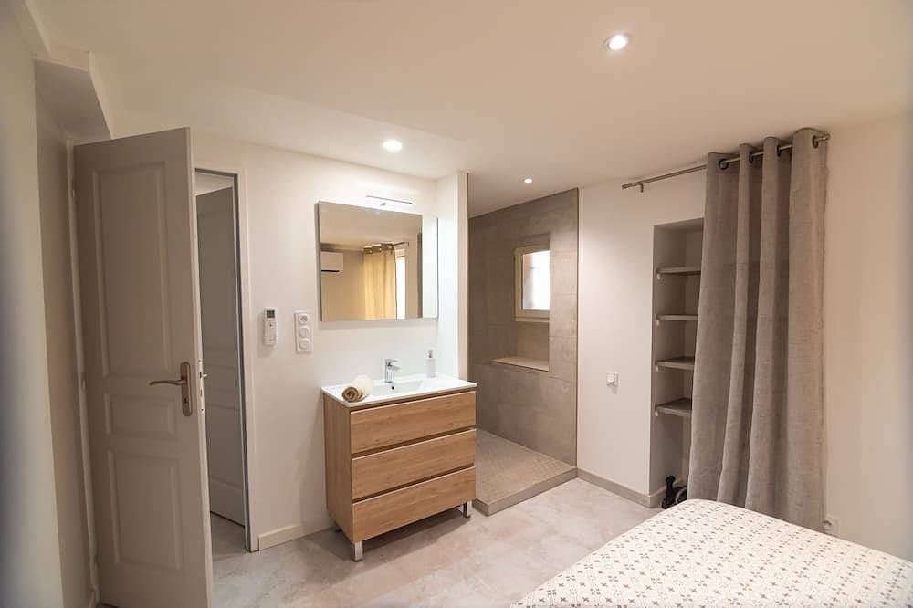 Apartamento entero, Apartamento-Premium-Baño con bañera-Vista al patio-T2 de charme Bohème in Tulette, Región de Nyons