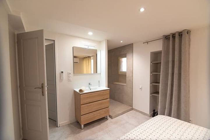 Gîte pour 4 personnes, avec terrasse à Tulette - 2