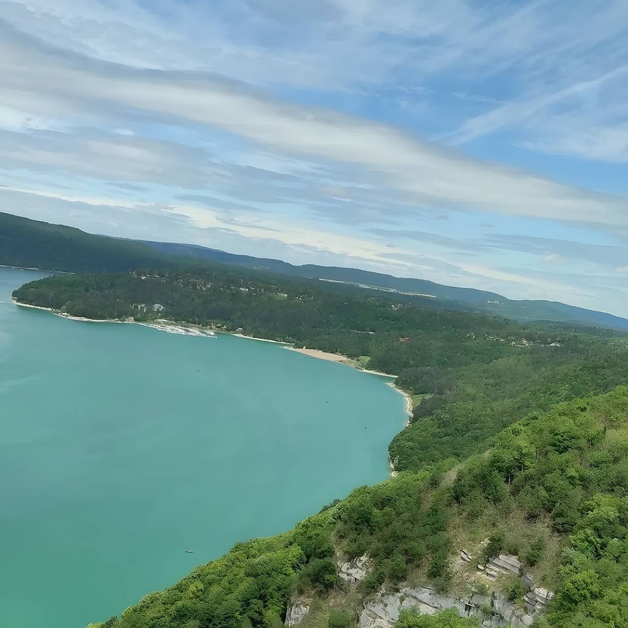 Rivage Home: Gemütliches Holzchalet – 10 Min. zum Hafen – Digital Detox & Natur in Pont-de-Poitte, Französischer Jura