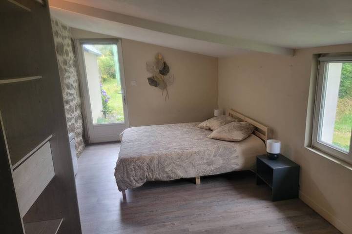 Location de vacances pour 6 personnes, avec jardin à Rostrenen - 4