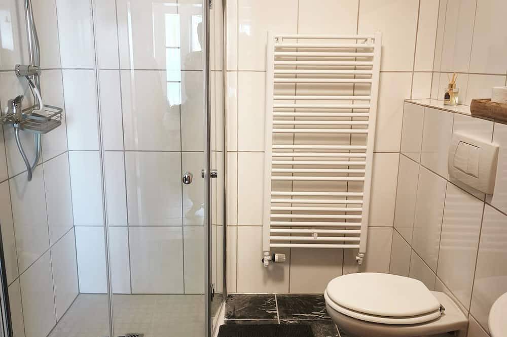 Ganze Wohnung, Zentrale Eg Wohnung nahe der Nordsee mit Parkplatz und Radweg direkt vor der Tür in Bockhorn, Südliche Nordseeküste