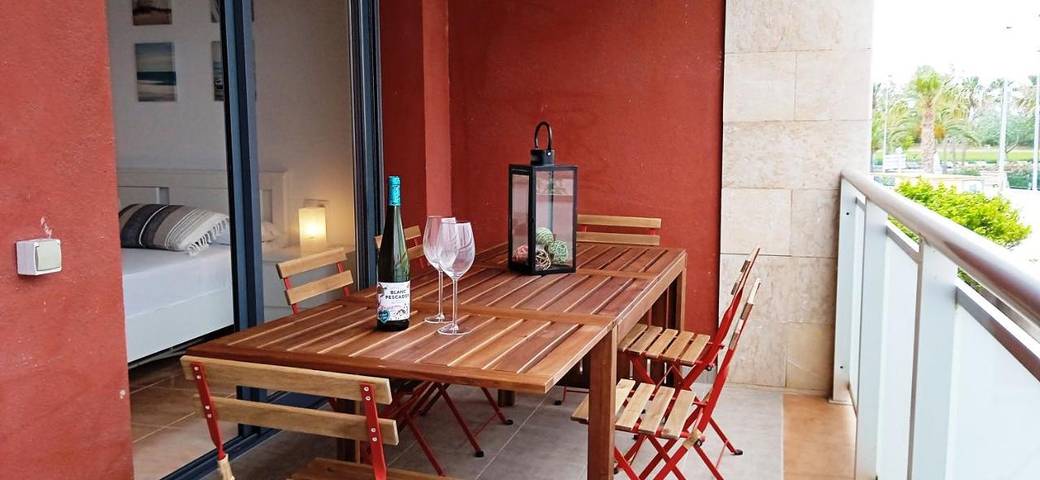 Apartamento para 4 personas, con terraza en Amposta