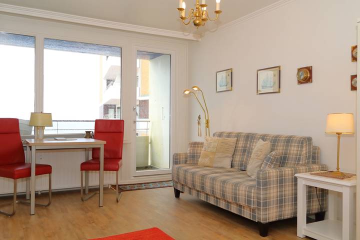 Ferienwohnung für 2 Personen, mit Meerblick und Balkon in Nordfriesische Inseln (Schleswig-Holstein) (Schleswig-Holstein), Westerland Hauptstrand