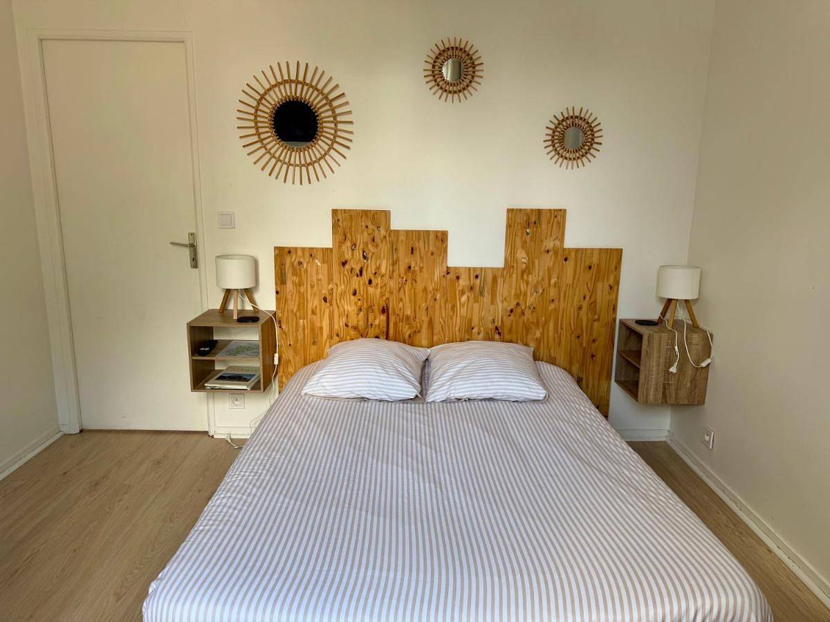 Appartement entier, Cosy 2 pièces au centre Historique in Milly-la-Forêt, Parc naturel régional du Gâtinais français