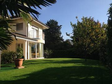Chambre d’hôte pour 2 personnes, avec vue sur le lac ainsi que vue et jardin à Mont-sur-Rolle