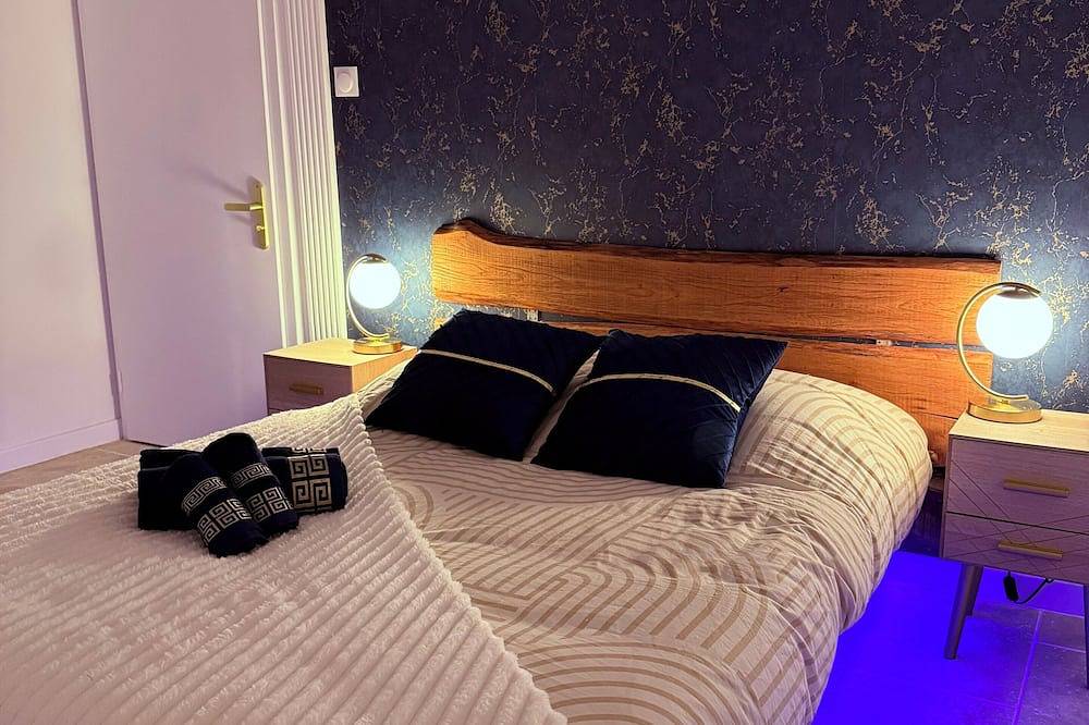 Ganze Wohnung, César Room - Antique apartment 2-3 pers, private parking, near center and train station in Obernai, Region Sélestat-Erstein