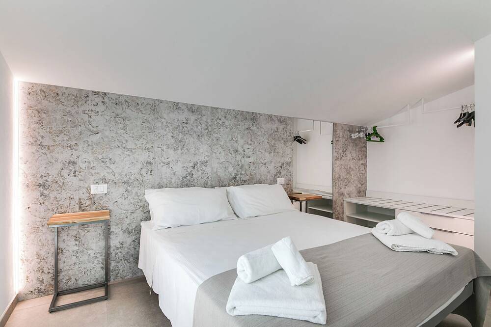 Entire apartment, Independent three-room apartment Attico Green 4 in Gabicce Mare, Pesaro-Urbino