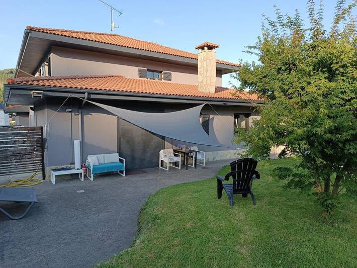 Apartamento para 2 personas, con vistas y jardín en Castro Urdiales