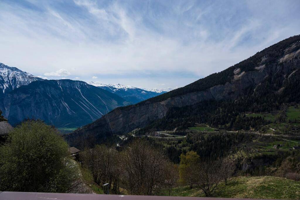 Ganze Wohnung, Moderne 2-Zimmer-Wohnung in Albinen mit Aussicht in Albinen, Leukerbad & Umgebung