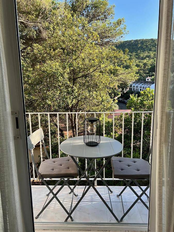 Apartamento para 4 personas, con jardín y vistas, Se admiten mascotas en Tamariu