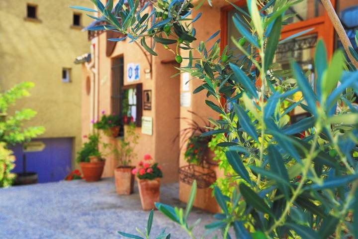 Hôtel pour 3 personnes, avec Terrasse et Jardin à Cucugnan