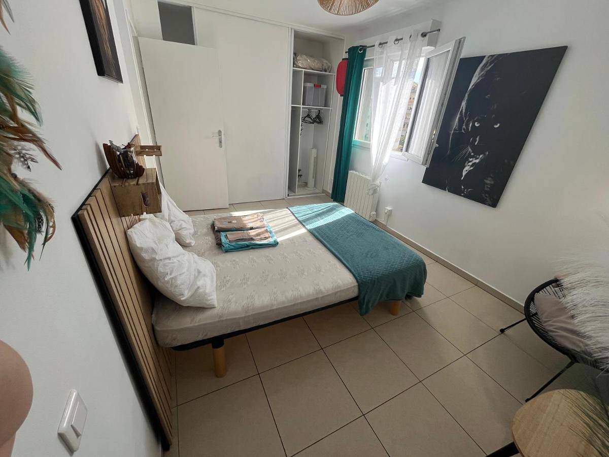 Appartement entier, Proche Ajaccio, F2 avec terrasse et garage, 4 personnes, animaux admis in Sarrola-Carcopino, Région d'Ajaccio