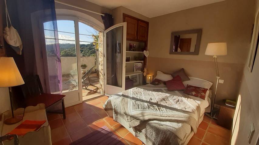 Chambre d’hôte pour 3 personnes, avec jardin, animaux acceptés dans le Var - 4