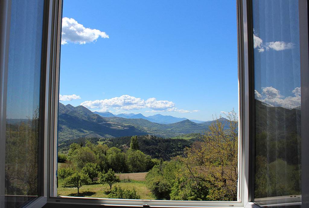 Au pied du Geruen in Le Castellard-Mélan, Alpes-de-Haute-Provence