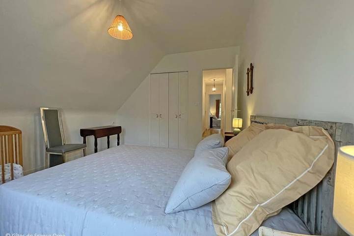 Gîte pour 13 personnes, avec jardin, animaux acceptés à Longny-au-Perche - 4