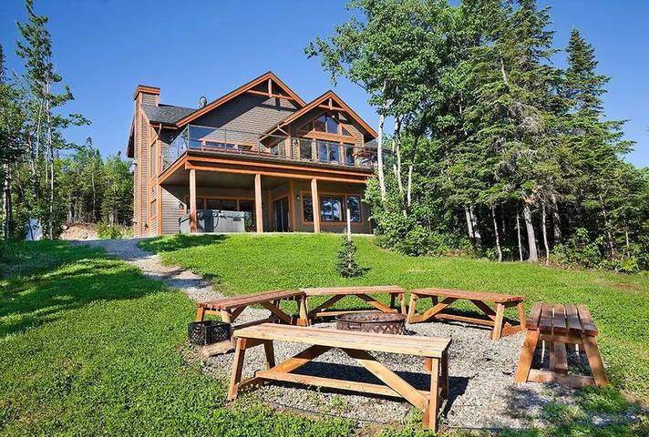 Ferienhaus für 16 Personen, mit Terrasse und Whirlpool - 1