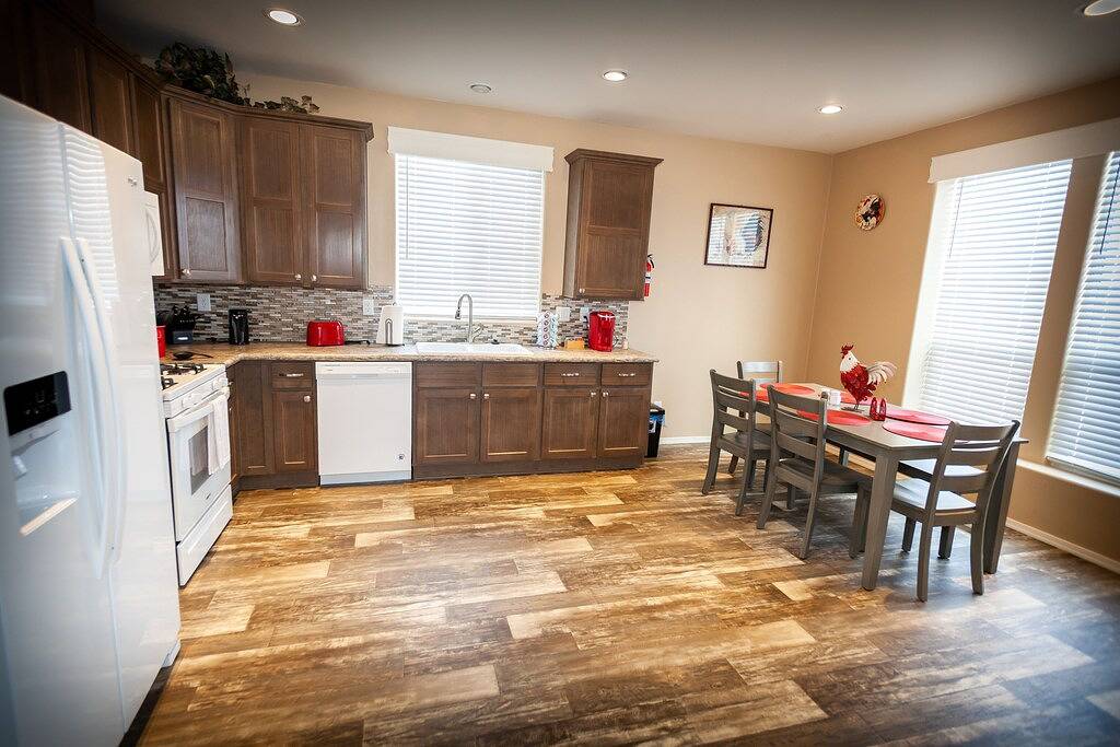 Brandneu in der historischen Innenstadt von Williams! in Williams (Arizona), Coconino Nationalwald