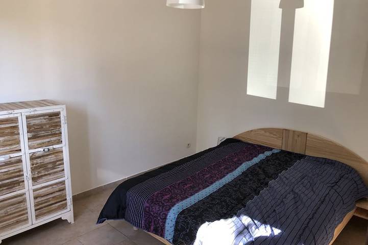 Location de vacances pour 8 personnes, avec terrasse et jardin, animaux acceptés à Orgnac-l'Aven - 4