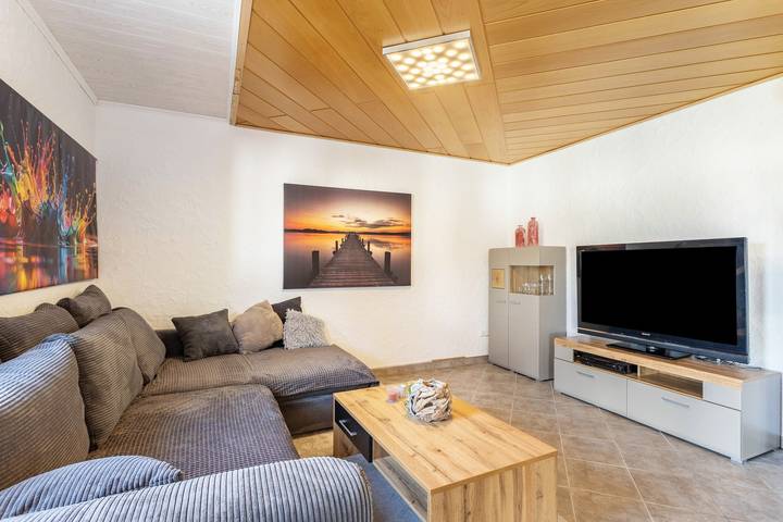 Entire apartment, Apartment 'Haus Susanna' with Exclusive Guest Terrace and Wi-Fi in Brilon, Hochsauerlandkreis