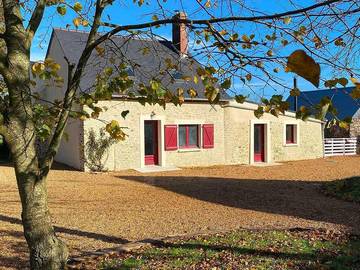 Gîte pour 10 personnes, avec jardin et vue, animaux acceptés à Chelun