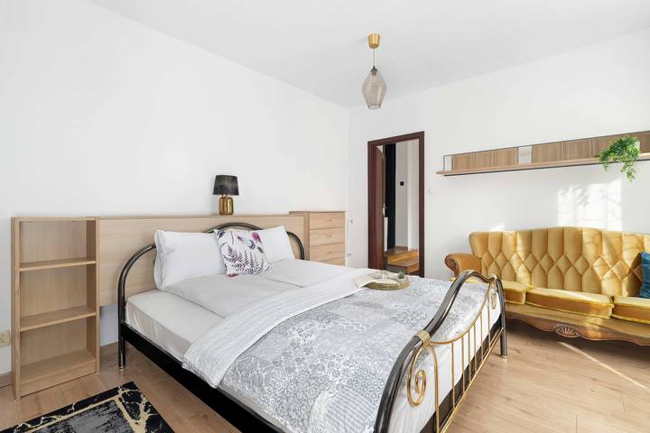 Spacious House in a Quiet Neighbourhood of Poznan by Noclegi Renters in Posen, Großpolen