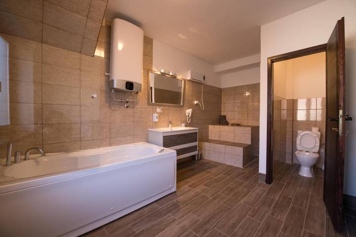 Hotel für 2 Personen, mit Whirlpool in Belgrad - 4