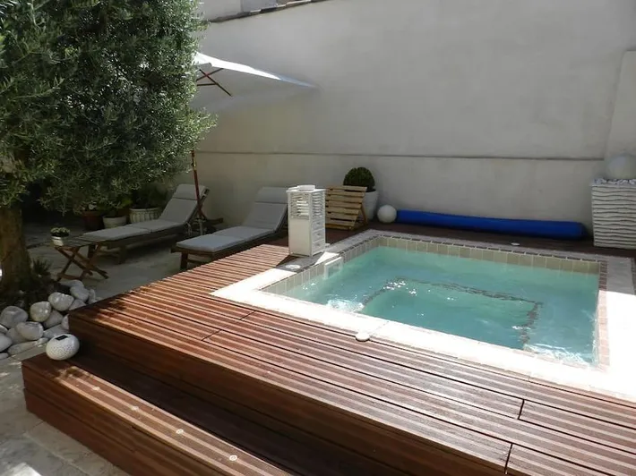 Apartamento de vacaciones para 4 personas, con jardín y jacuzzi - 1